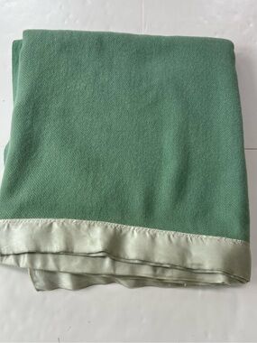 Vintage Wool Blanket 100% Pure Virgin Wool Rustic Cabin Decor farmhouse 78”x86”